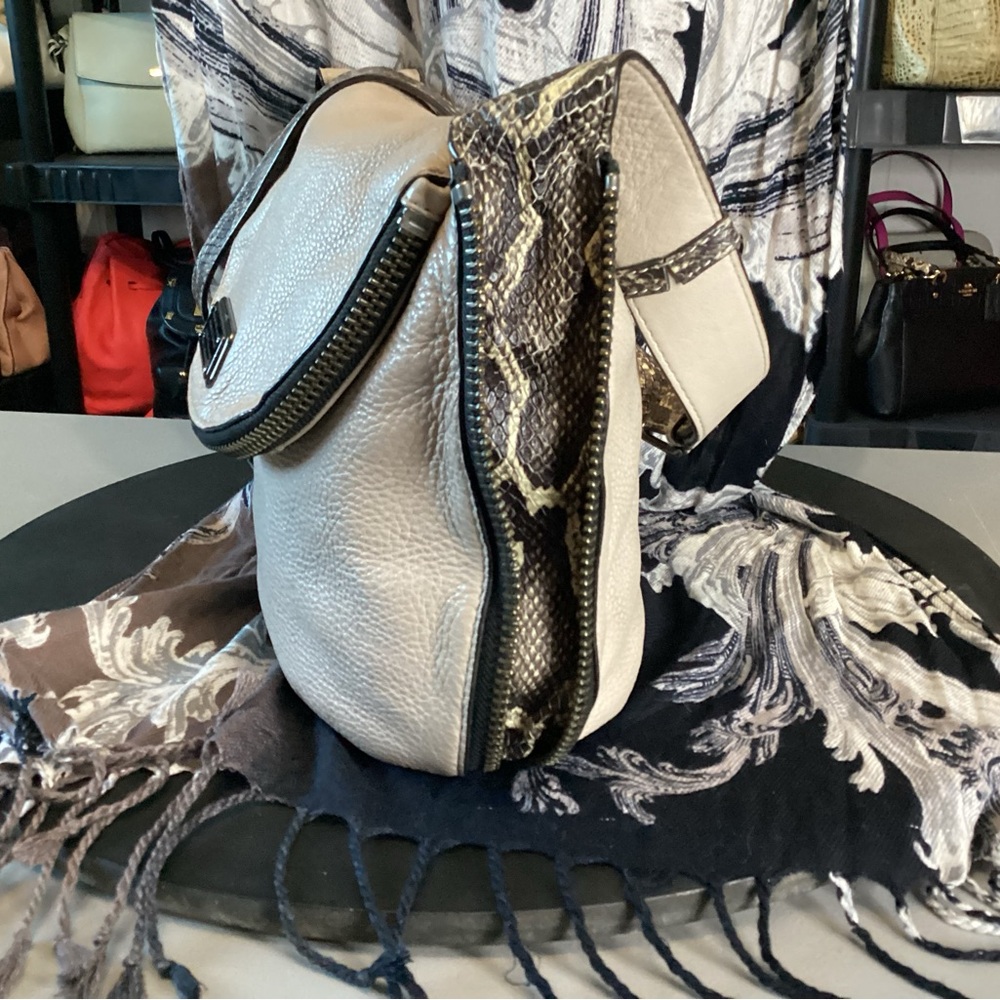 Marc by Marc Jacobs cream pebbled leather with snakeskin embossed trim and strap - Picture 14 of 14